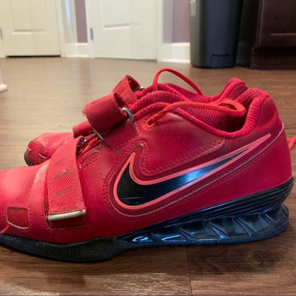 Nike Romaleos 2 - Size 8.5M/10W - Red/Black
